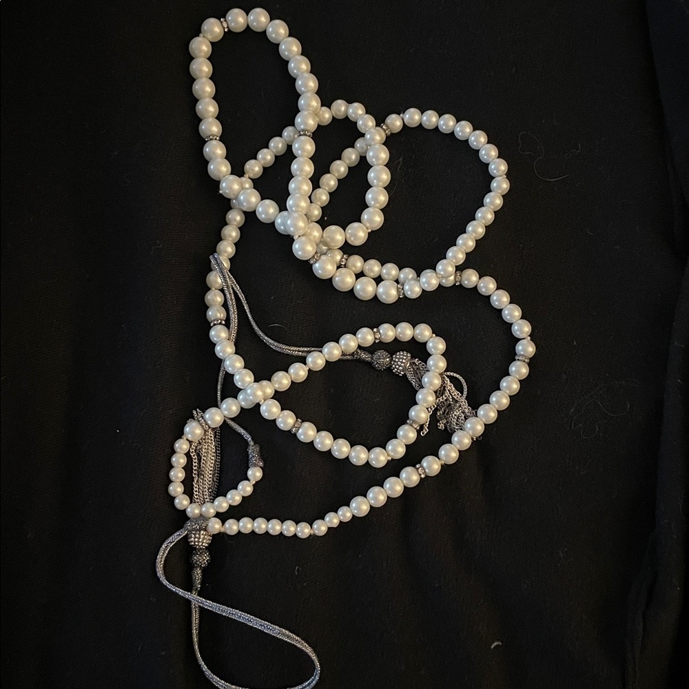 Stella & Dot Classic White Pearl Necklace